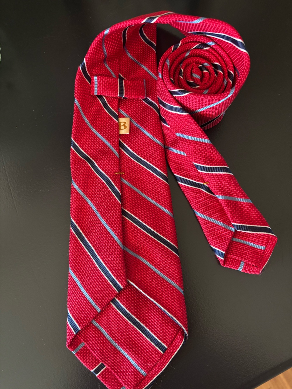 Brooks brothers Men's Red Striped Silk Tie - Classic Formal Accessory